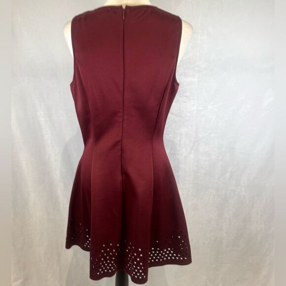Burgundy wine laser cutout aline dress size medium - Picture 4 of 7